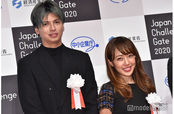 アレクサンダー、川崎希 (C)モデルプレス