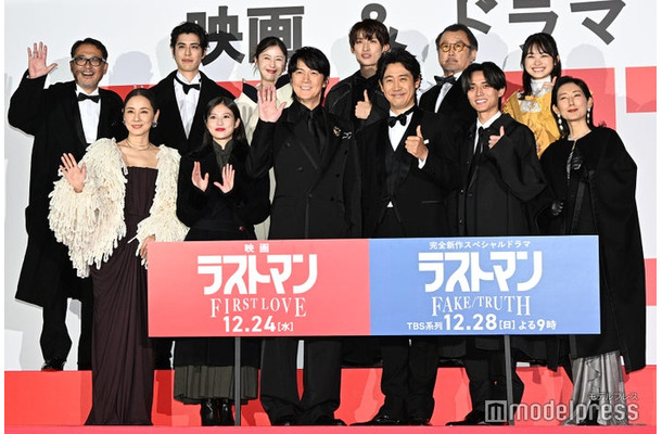 (前列左から)吉田羊、今田美桜、福山雅治、大泉洋、永瀬廉、木村多江(後列左から)平野俊一監督、寛一郎、松本若菜、向井康二、吉田鋼太郎、月島琉衣(C)モデルプレス