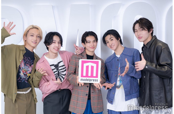 (左から)TAICHI(タイチ)、YUTA(ユウタ)、KEI(ケイ)、KANTA(カンタ)、RAIKI(ライキ)