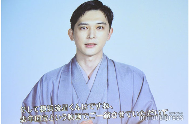 「instax“チェキ”新製品発表会」にビデオ出演した吉沢亮(C)モデルプレス