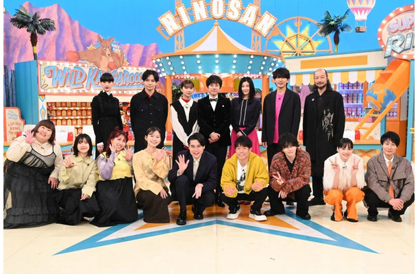 (後列左から)シシド・カフカ、生田斗真、上白石萌歌、二宮和也、篠原涼子、藤木直人、河内大和(前列左から)かなで、福田麻貴、ゆめっち、朝日奈央、吉村崇、陣内智則、菊池風磨、のん、戸次重幸(C)日本テレビ