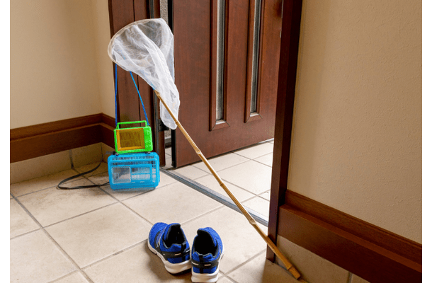 孫を溺愛する祖父母 夏に孫の初めて虫取り⇒祖父の”丁寧な教え”に…「絵本みたい」