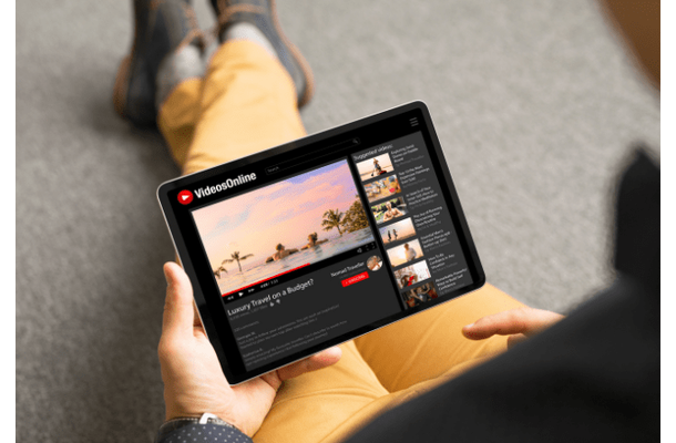 英語のテストで平均点を下回る私　海外の動画を見始めた結果…⇒6ヶ月で”字幕なし”で内容を理解！？