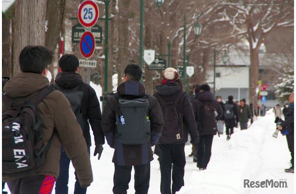 北海道大学試験場（札幌キャンパス）2026年1月17日 共通テスト1日目のようす（記事の内容とは関係ありません）