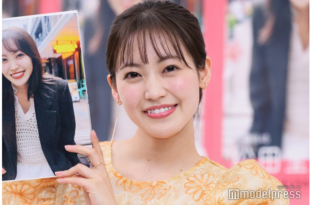 刊行記念囲み取材を開催した松田里奈（C）モデルプレス