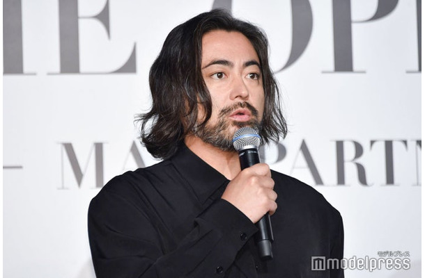 発表会に出席した山田孝之（C）モデルプレス