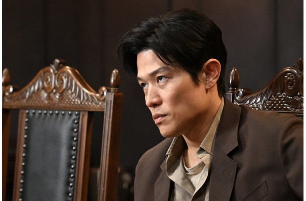 鈴木亮平「リブート」第3話（C）TBS