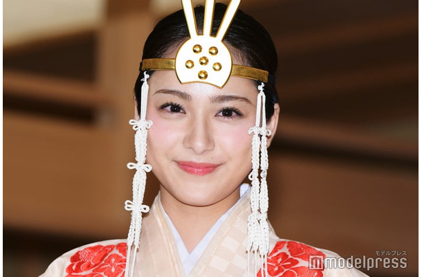 「節分祭」囲み取材に応じた平祐奈（C）モデルプレス