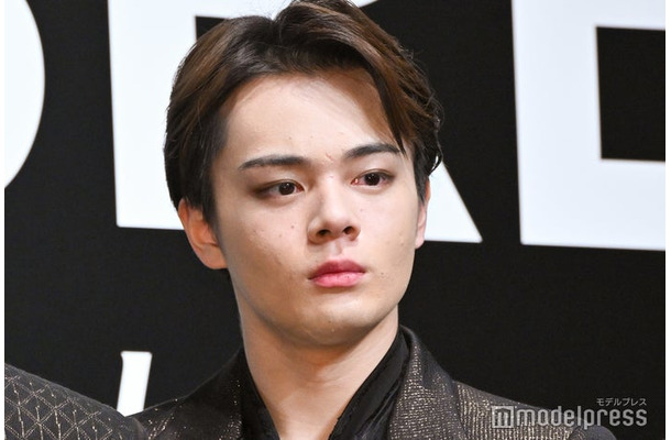 鶴房汐恩 (C)モデルプレス