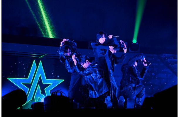 STARGLOW DEBUT SHOWCASE「Wish upon a star」写真＝川島伸一／幸田昌之