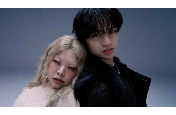 渡辺直美、中島健人「Gods‘Play feat Naomi Watanabe」MVサムネイル（提供写真）