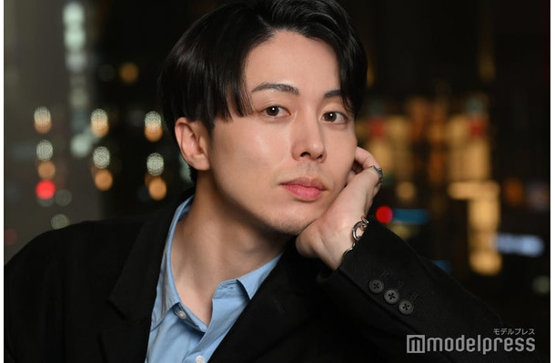 モデルプレスのインタビューに応じたヒロヤ（C）モデルプレス
