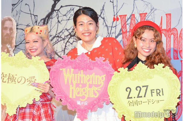 （左から）エルフ荒川、横澤夏子、peco（C）モデルプレス