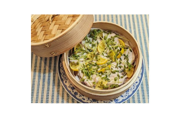 更年期世代の春の身体が「ゆらぎやすい」理由は？中医学には「引き締める」食材があって