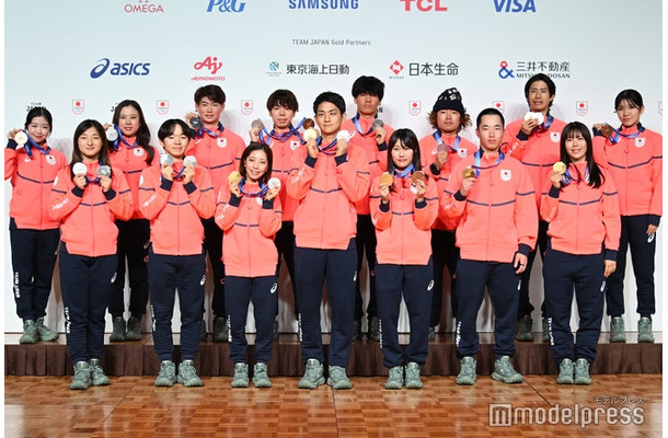 「第25回オリンピック冬季競技大会 TEAM JAPAN 帰国時記者会見」に出席した選手たち（C）モデルプレス