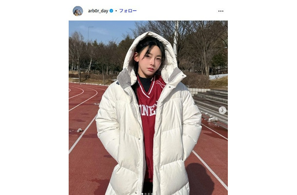 黒髪のキム・ミンジ/キム・ミンジInstagramより