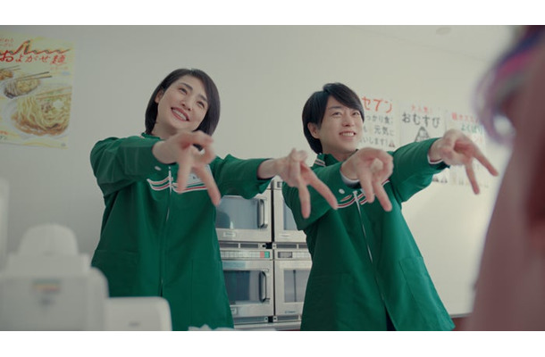 天海祐希、櫻井翔/セブン‐イレブン新テレビCM「朝セブン最高篇」(提供写真)
