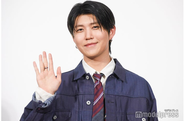 会見に出席した若井滉斗(C)モデルプレス