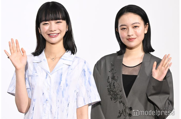 「風、薫る」第1週試写会見に出席した見上愛、上坂樹里（C）モデルプレス