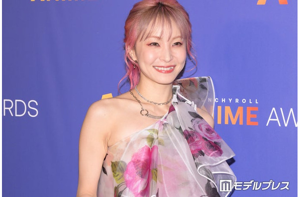 LiSA（C）モデルプレス