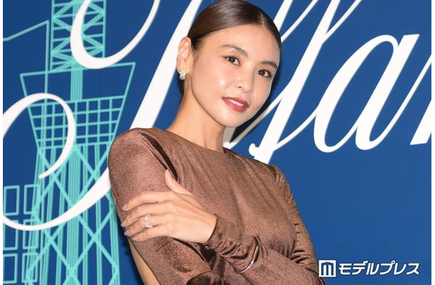 滝沢眞規子(C)モデルプレス