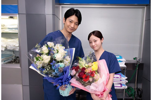 向井理、橋本環奈(C)フジテレビ