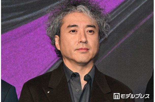 ポケットに手を突っ込んで喋る役者を目指していたムロツヨシ（C）モデルプレス