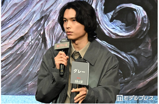 自身の話の着地が分からなくなってしまった松村北斗（C）モデルプレス