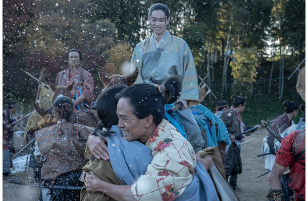 嫁いでも、兄が忘れられないお市の方。一方、「潔く死んで満足するのは侍だけだ」小一郎の言葉が突きつけた現実は【NHK大河『豊臣兄弟！』11話】