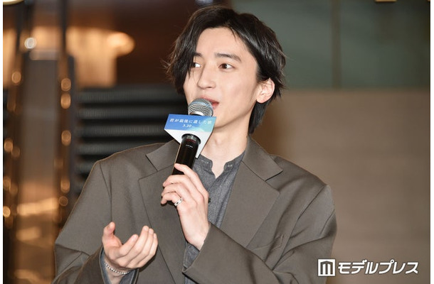 藤原丈一郎の母と姉が大阪のイベントに当選し参加する報告を受けた道枝駿佑（C）モデルプレス