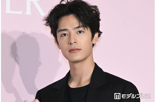 イベントに登場した塩野瑛久(C)モデルプレス