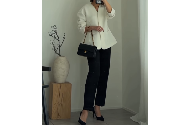 H&Mのジャケットが主役の大人のセレモニースタイル。ペプラムシルエットでお腹周りもきちんとカバー【40代の毎日コーデ】