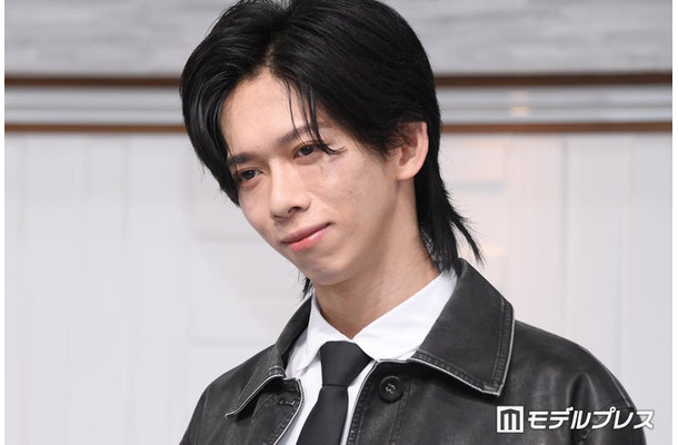 役ではハイスペックイケメン課長、超特急ではひきオタニートな船津稜雅(C)モデルプレス