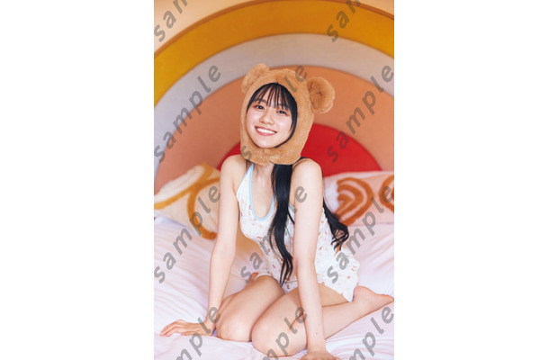 川崎桜/封入特典ポストカード(撮影/須江隆治)