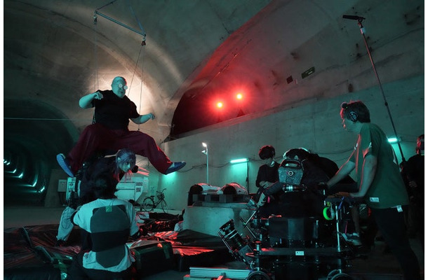 目黒蓮（C）鈴木祐斗／集英社　（C）2026映画「SAKAMOTO DAYS」製作委員会