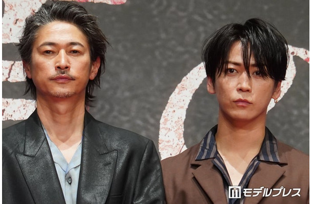 「外道の歌 SEASON2」配信記念イベントに登壇した窪塚洋介、亀梨和也(C)モデルプレス