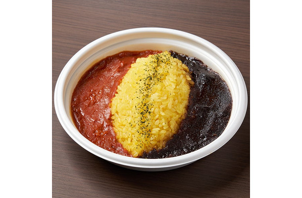 レッド＆ブラックカレー（提供写真）