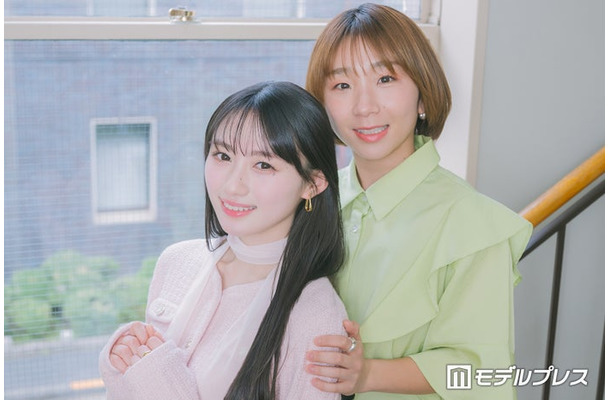 川崎桜、高橋成美（C）モデルプレス