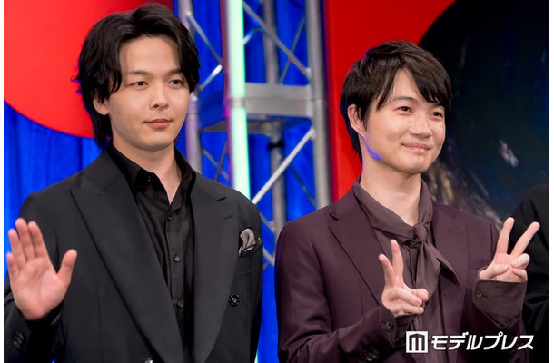 映画「君のクイズ」完成披露試写会に出席した中村倫也、神木隆之介（C）モデルプレス