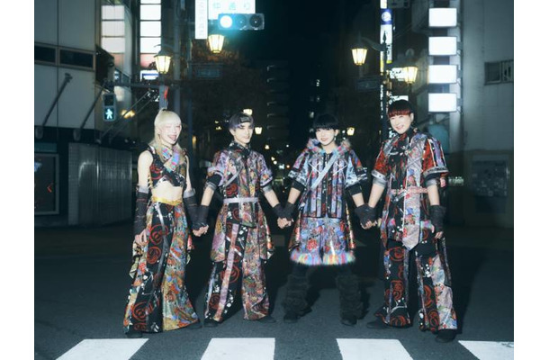 独自コメント到着！二丁目の魁カミングアウト、結成15周年記念ワンマンライブを5月1日に開催