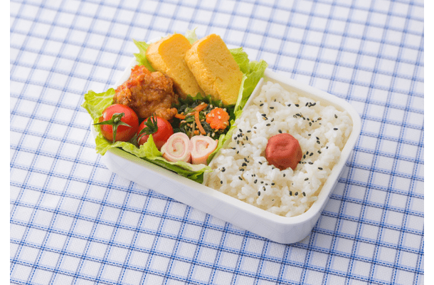 お弁当を開けたら…付箋！？母の“遊び心ある仕掛け”に「思わず笑った」