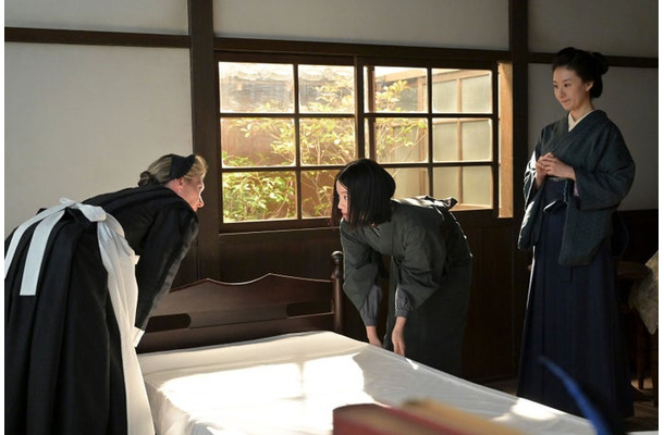 エマ・ハワード、上坂樹里、玄理「風、薫る」第26話（C）NHK