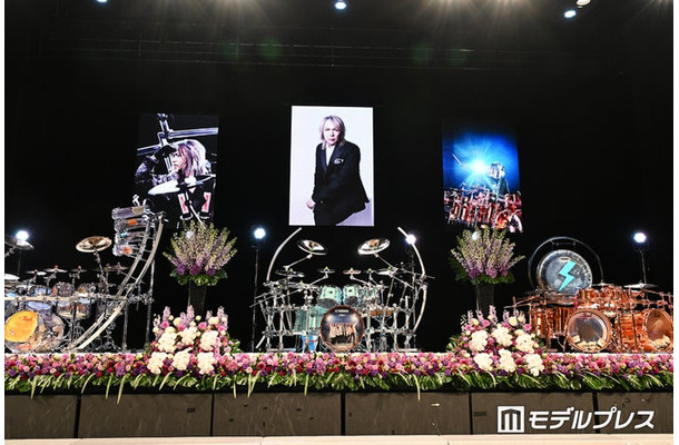 LUNA SEA真矢さん「お別れの会」祭壇（C）モデルプレス
