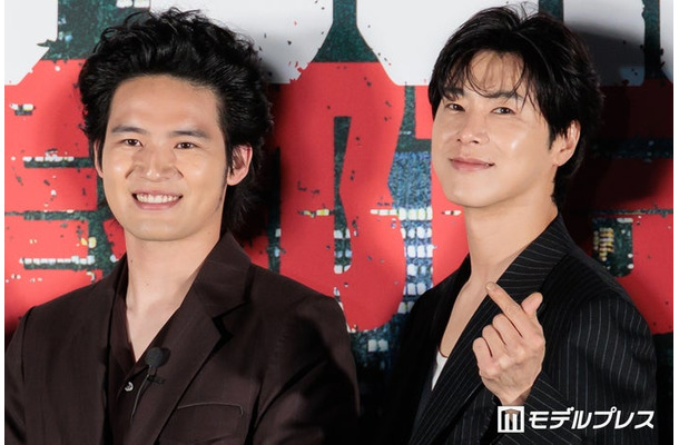 映画「TOKYO BURST-犯罪都市-」公開直前イベントに出席した水上恒司、ユンホ(C)モデルプレス
