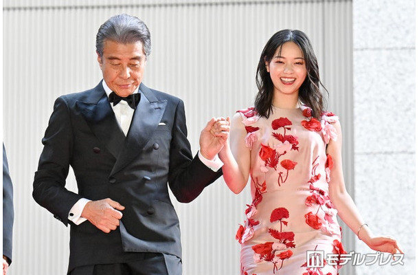 映画「免許返納!?」（6月19日公開）のプレミアイベントに出席した舘ひろし、西野七瀬（C）モデルプレス