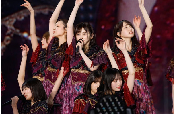 乃木坂46(C)乃木坂46LLC