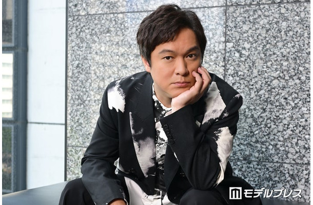 モデルプレスのインタビューに応じた丸山隆平（C）モデルプレス