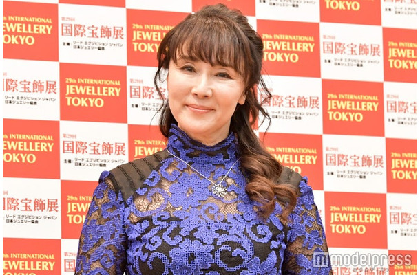 浅野ゆう子(C)モデルプレス
