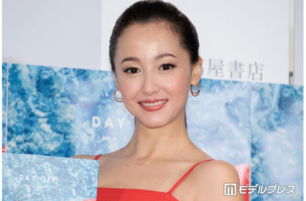 「DAY OFF」刊行記念イベントに出席した沢尻エリカ(C)モデルプレス