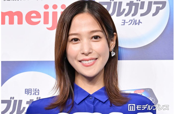 鷲見玲奈(C)モデルプレス
